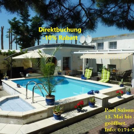 Pension Muench "Am Anger" Neuseusslitz المظهر الخارجي الصورة